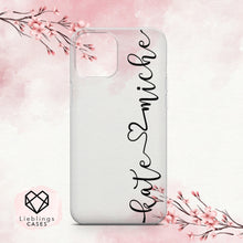 Lade das Bild in den Galerie-Viewer, Handyhülle mit 2 Name und Herz personalisiert